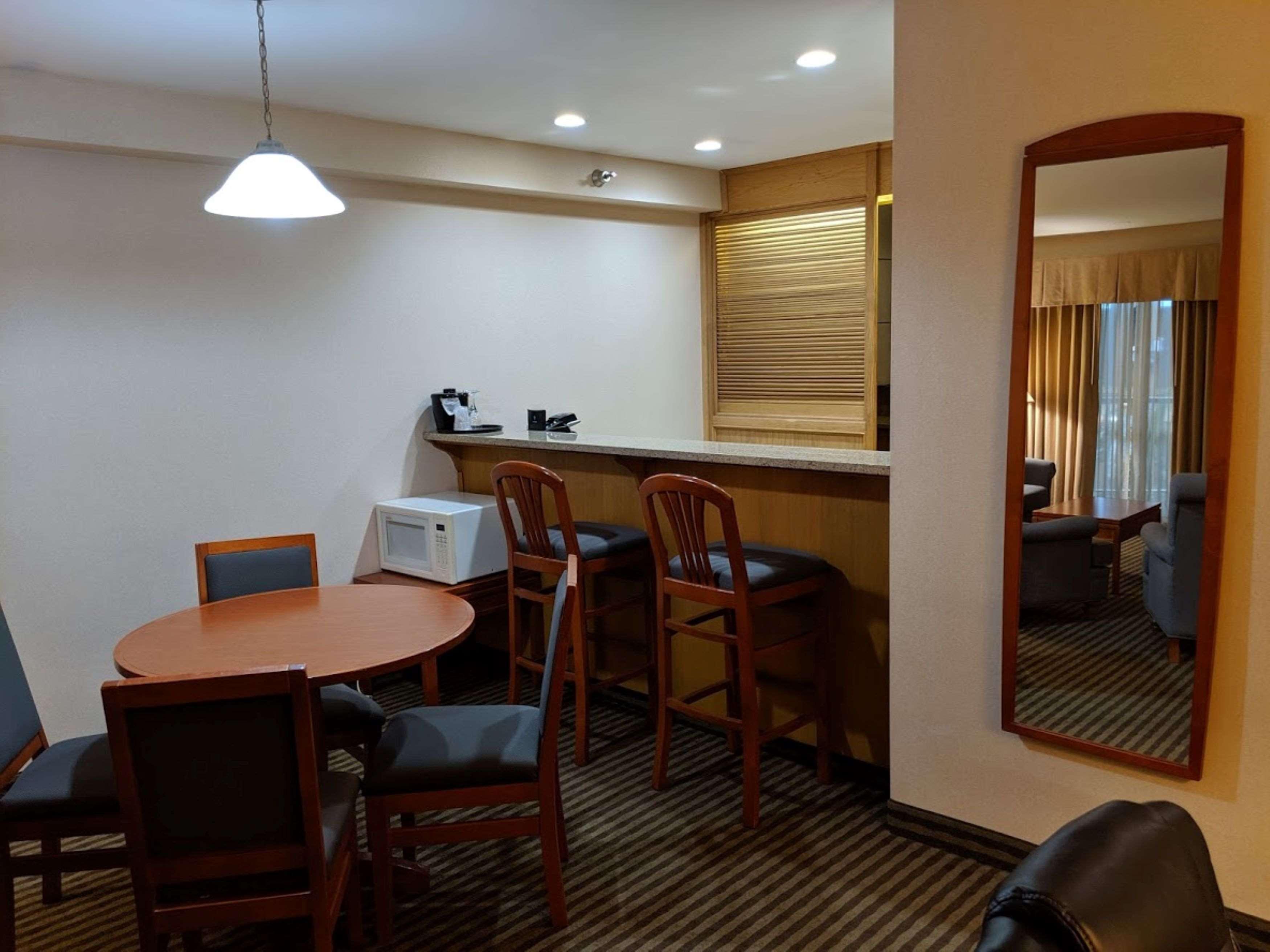 Best Western Premier Ashton Suites - Willowbrook Хюстън Екстериор снимка