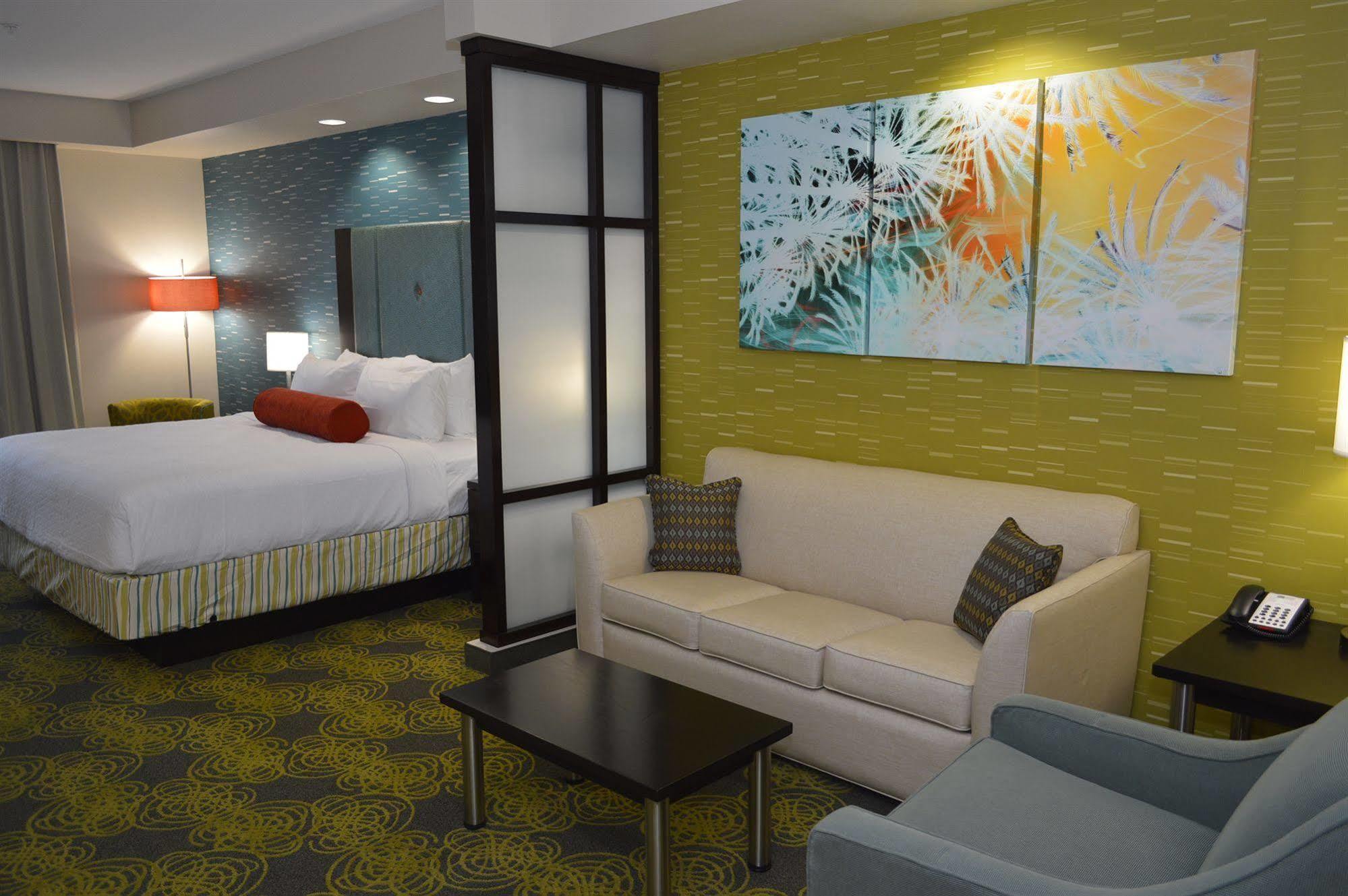 Best Western Premier Ashton Suites - Willowbrook Хюстън Екстериор снимка